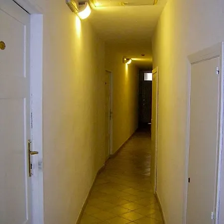 Cannon D'oro Hotel 2*