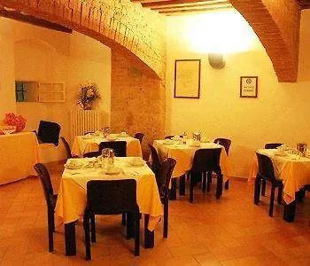 ألبيرغو كانون دي أورو سيينا